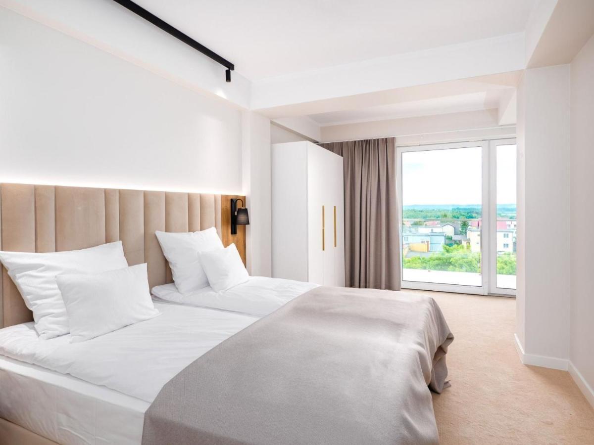 Resort Krol Plaza Spa & Wellness Ярославец Екстериор снимка