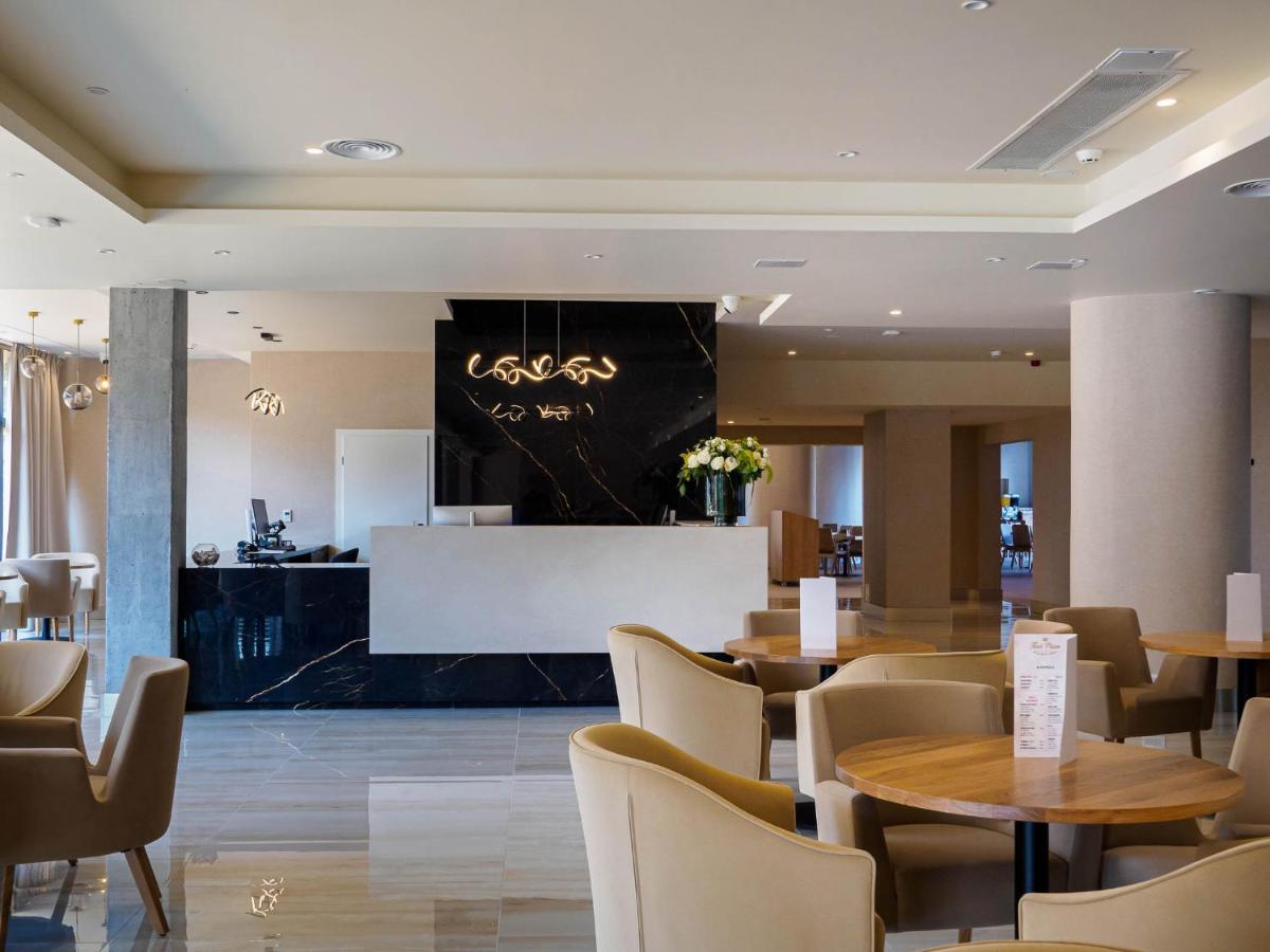 Resort Krol Plaza Spa & Wellness Ярославец Екстериор снимка